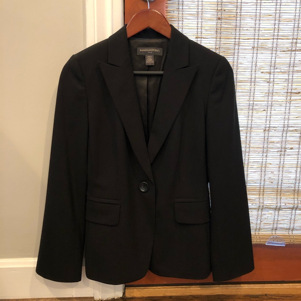 Black Banana Republic wool-blend blazer